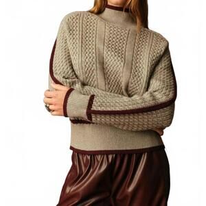 NEW DELUC kevin turtleneck top in light grey/burgandy